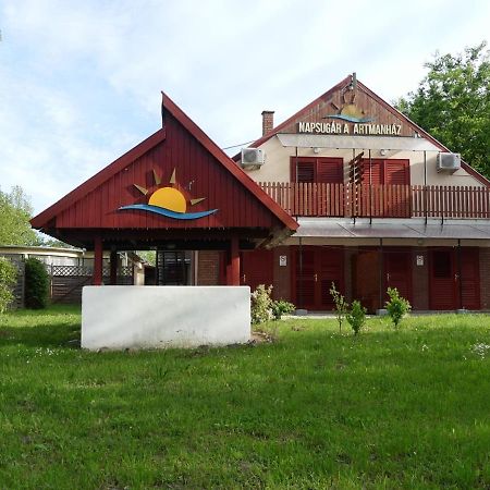 Napsugar Apartman Baja Buitenkant foto