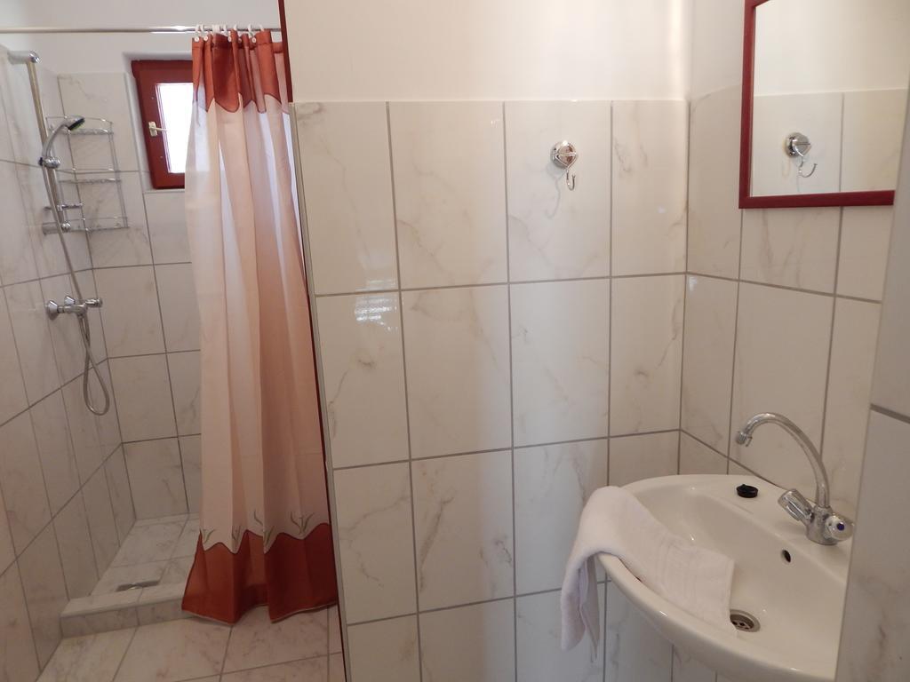 Napsugar Apartman Baja Kamer foto